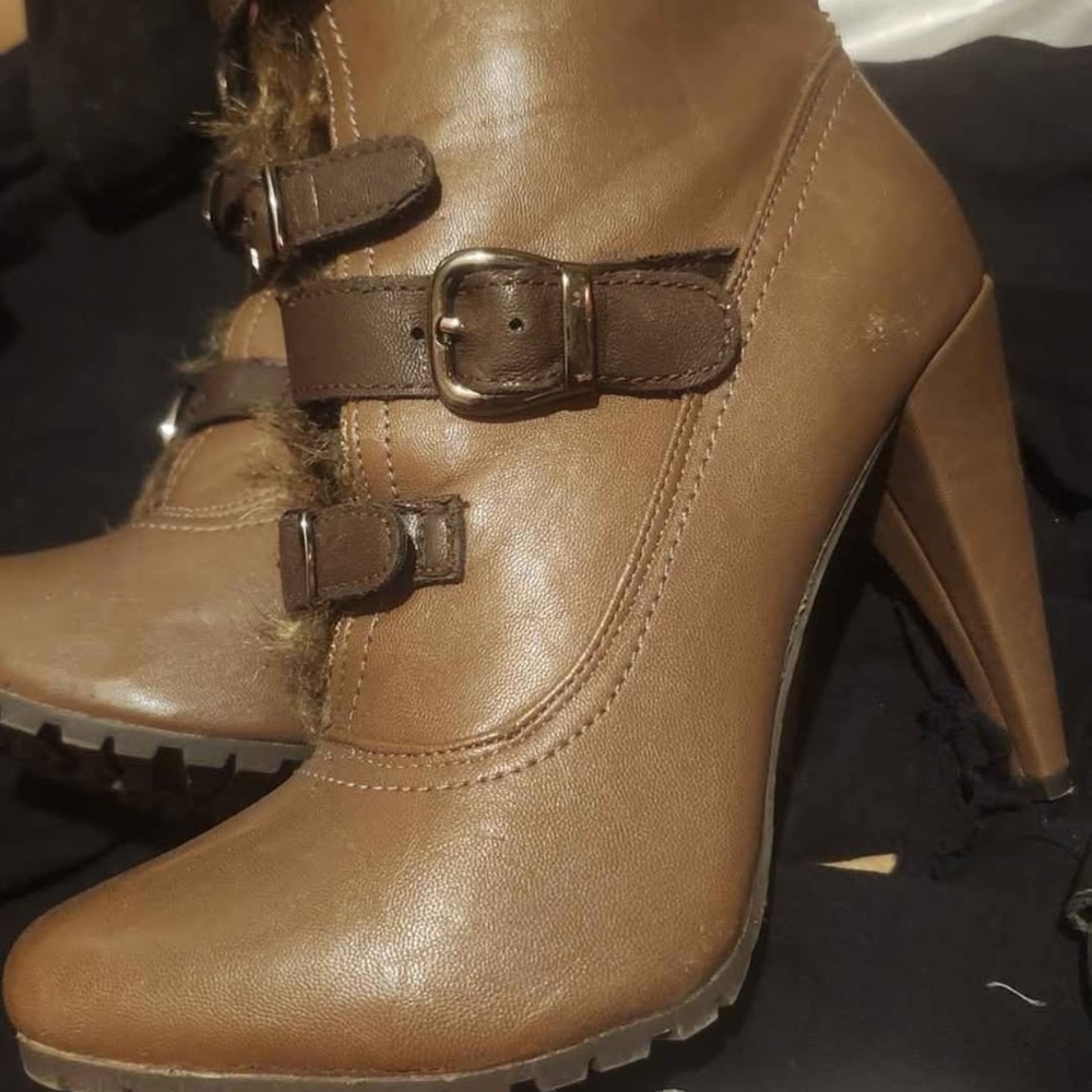 Elegant Brown Leather Heeled Boots